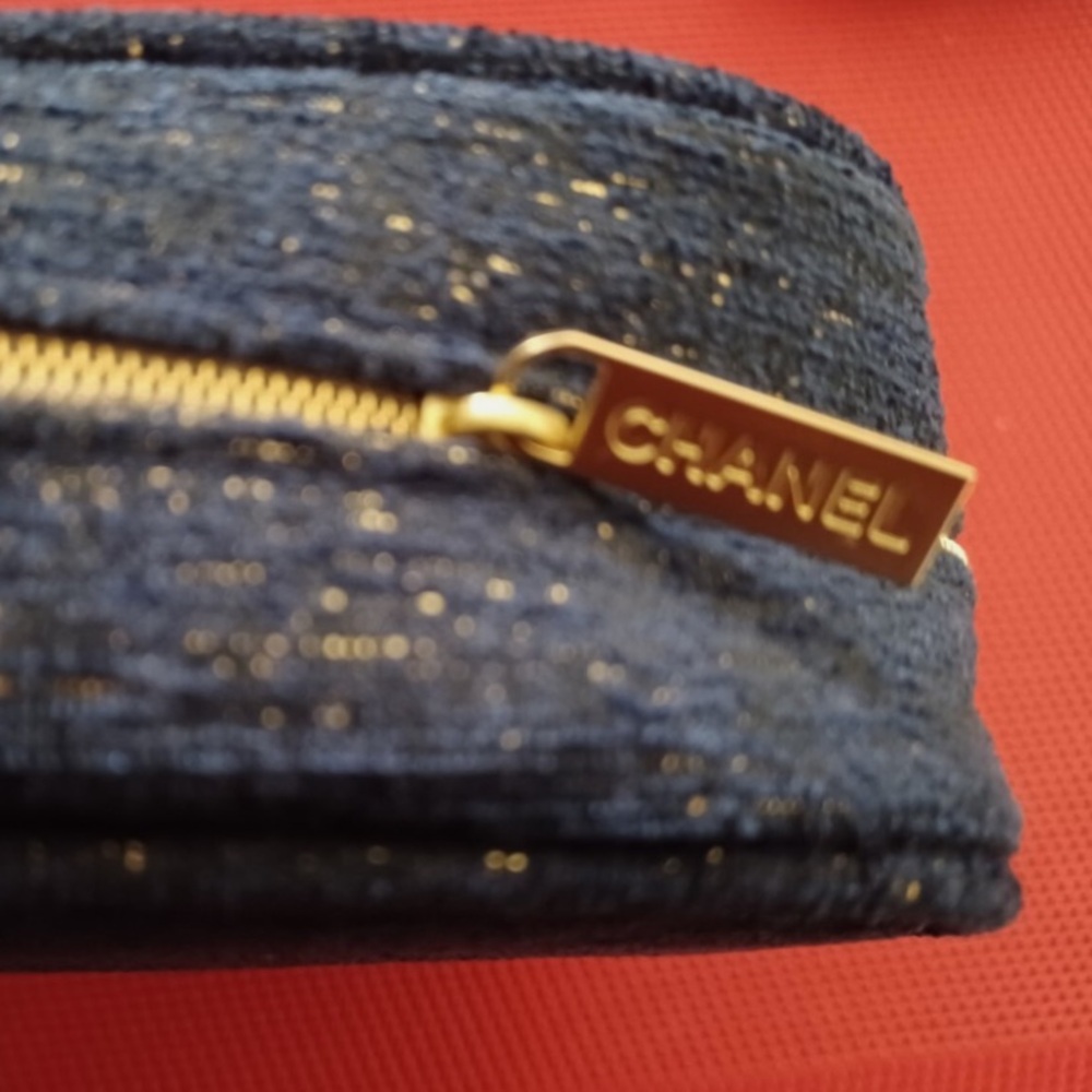 Chanel Navy Blue sparkle Pouch ✨AUTHENTIC GWP - Picture 4 of 4